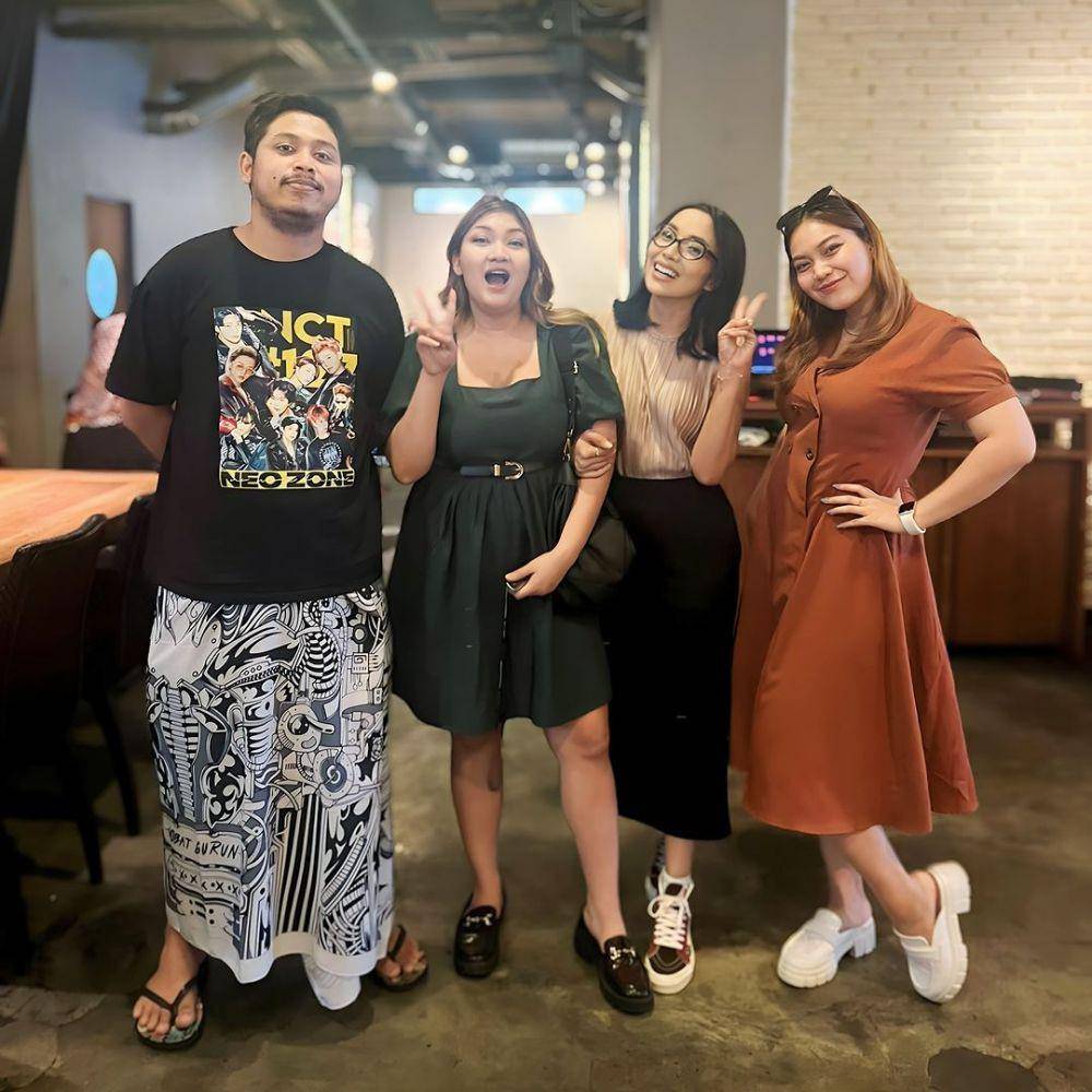 Busana badan curvy ala Rinda (instagram.com/endah_hefeni_triwijayanti)