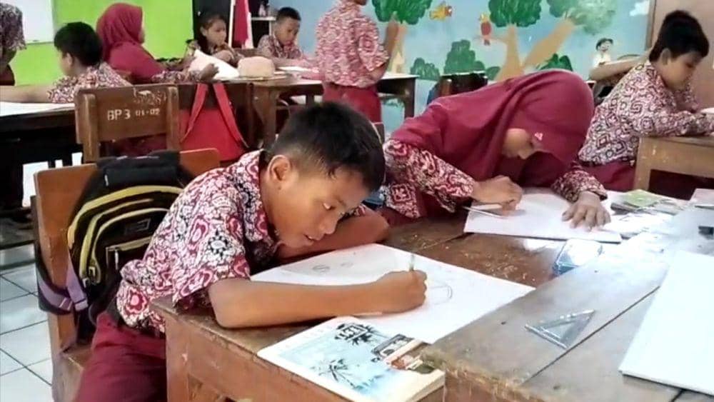 Lomba poster anti korupsi di SDN Pleburan 02 Semarang. (IDN Times/Dok SDN Pleburan 02 Semarang)
