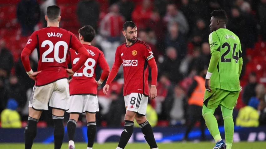 MU sering kali tidak fokus bertahan selama 90 menit. (premierleague.com)
