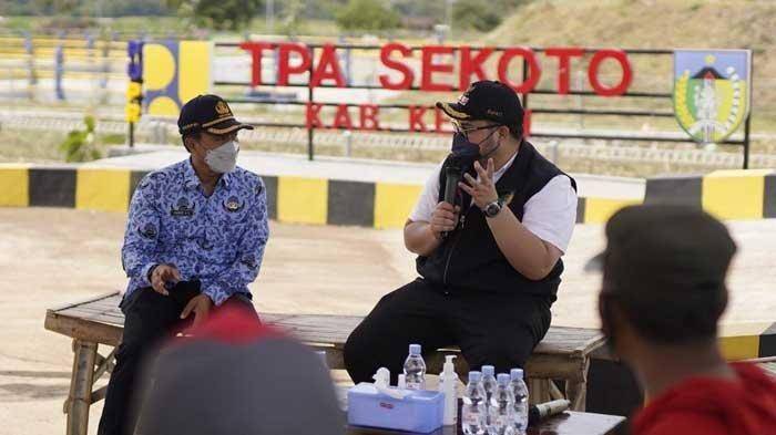 Mas Dhito saat mengunjungi TPA Sekoto. (radarkediri)