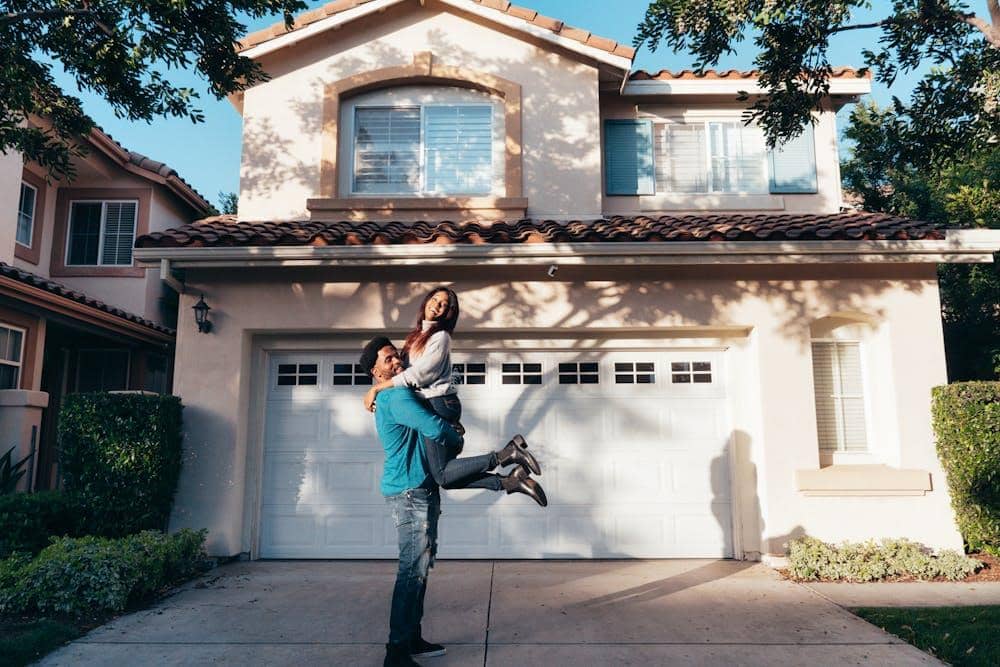 6 Tips Beli Rumah Pertama untuk Pasangan yang Baru Menikah