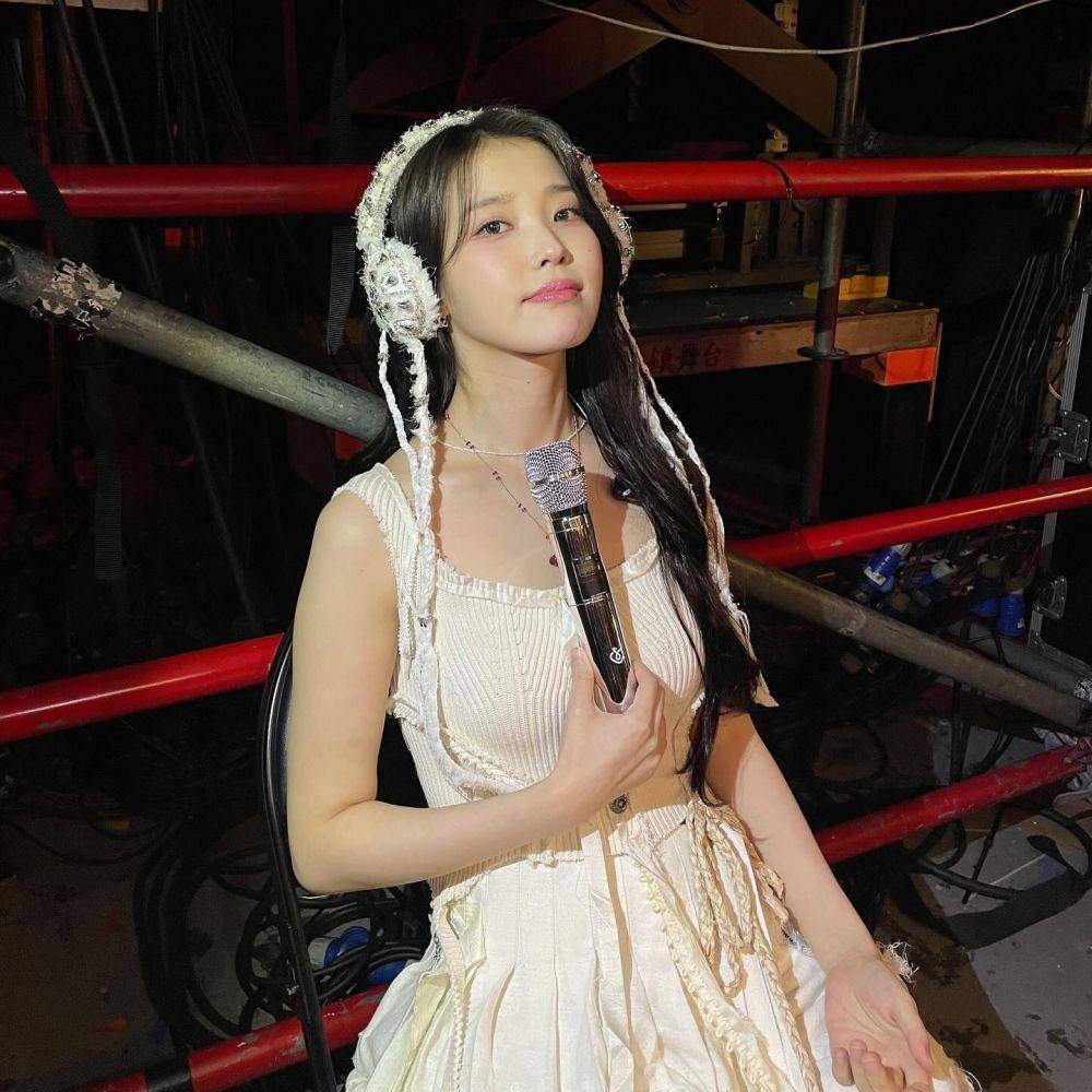 IU (instagram.com/dlwlrma)