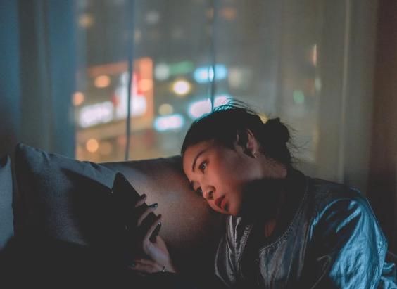 5 Efek Positif Membatasi Konsumsi Konten Influencer Berlebihan