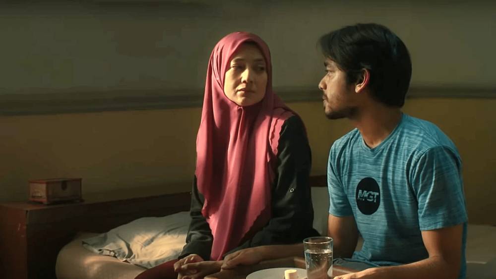 cuplikan film Sampai Jadi Debu (dok. Falcon Pictures/Sampai Jadi Debu)