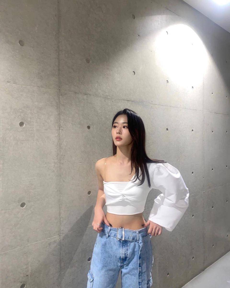 Chaerin (instagram.com/chaerin_0313)