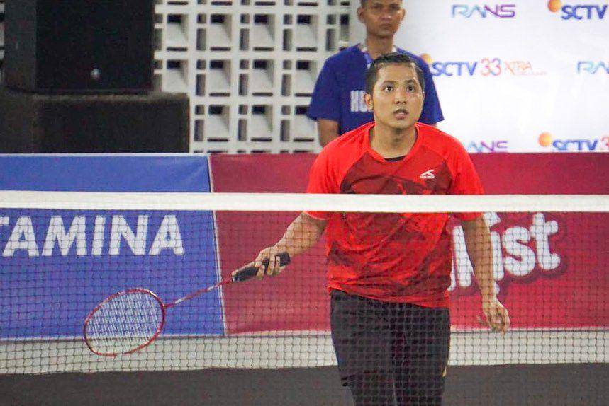 potret Jirayut tanding badminton lawan Andika Kangen Band (instagram.com/jirayutdaa4official)