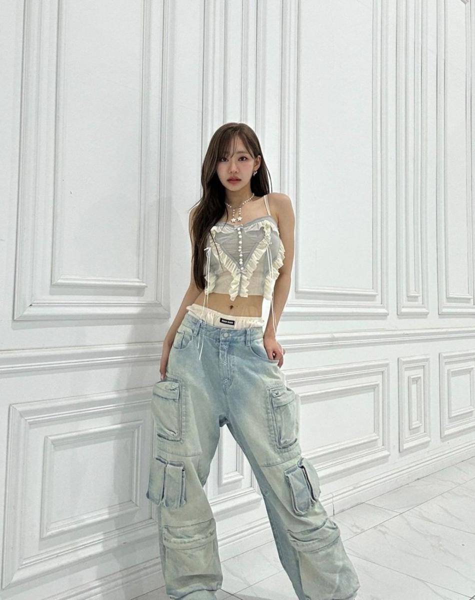 Member KISS OF LIFE (instagram.com/kissoflife_s2)
