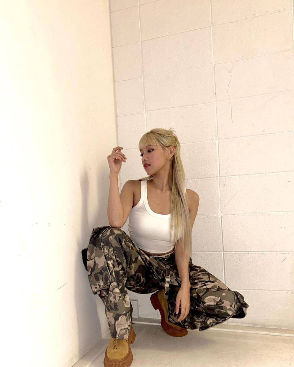 Member KISS OF LIFE (instagram.com/kissoflife_s2)