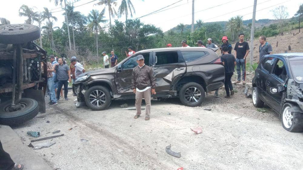 Tabrakan Beruntun di Sidrap, Truk Kontainer Hantam 8 Mobil 1 Motor