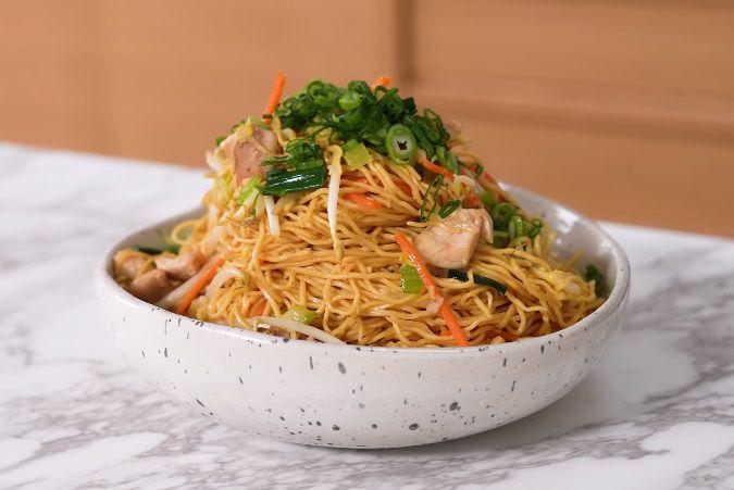 Resep Chow Mein, Mie Tiongkok yang Digoreng Secara Cepat