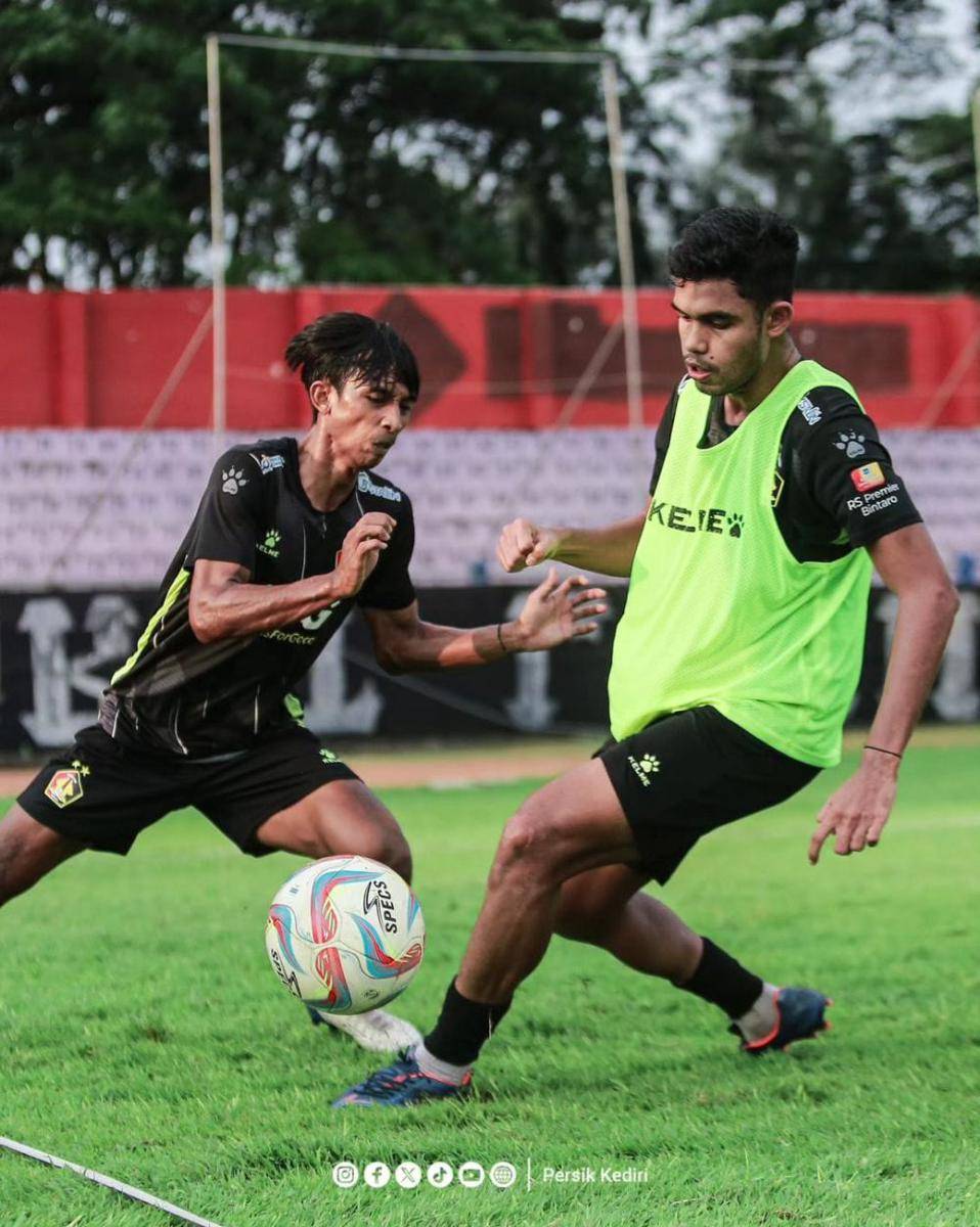 Pemain Persik Kediri saat berlatih. Instagram.com/ persikfcofficial