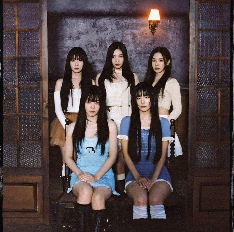 Red Velvet (facebook.com/RedVelvet)