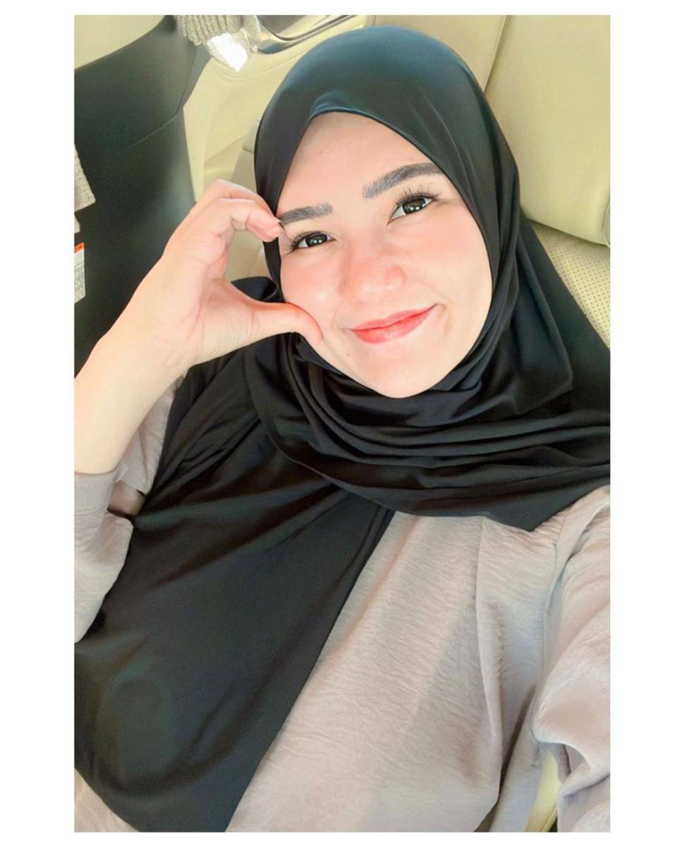 makeup natural ala Via Vallen (instagram.com/viavallen)