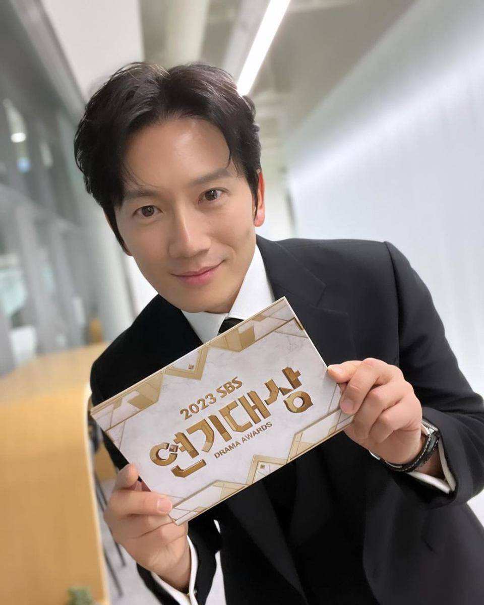 Ji Sung (instagram.com/justin_jisung)