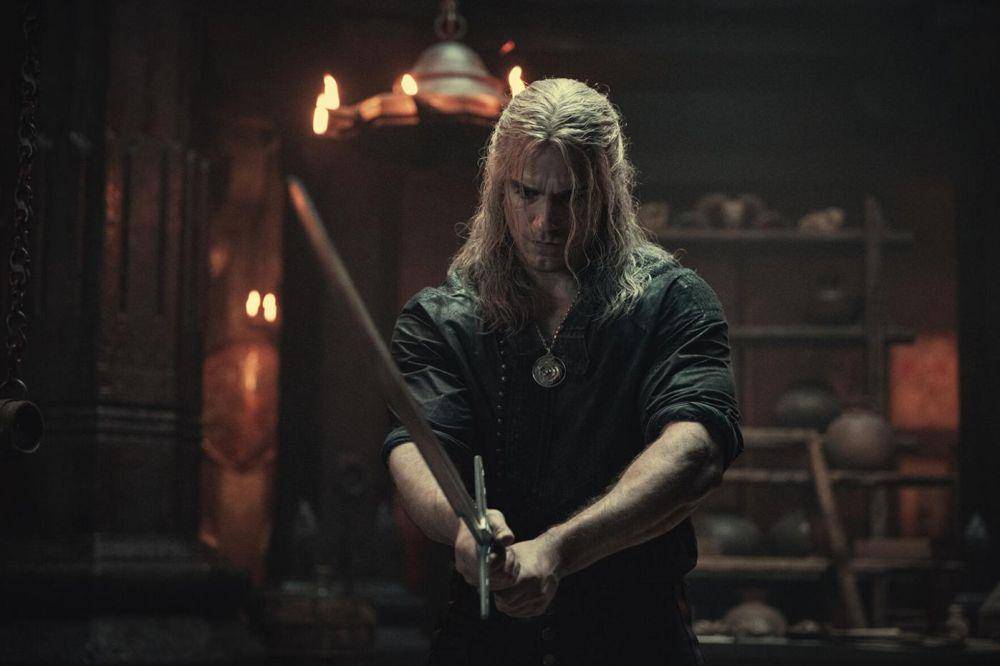 Henry Cavill dalam serial The Witcher (dok. Netflix/The Witcher)
