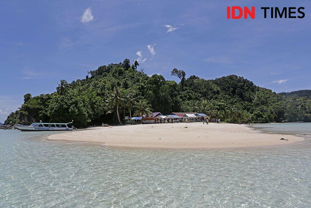 6 Pulau Indah yang Wajib Kamu Singgahi Kalau ke Tapanuli Tengah