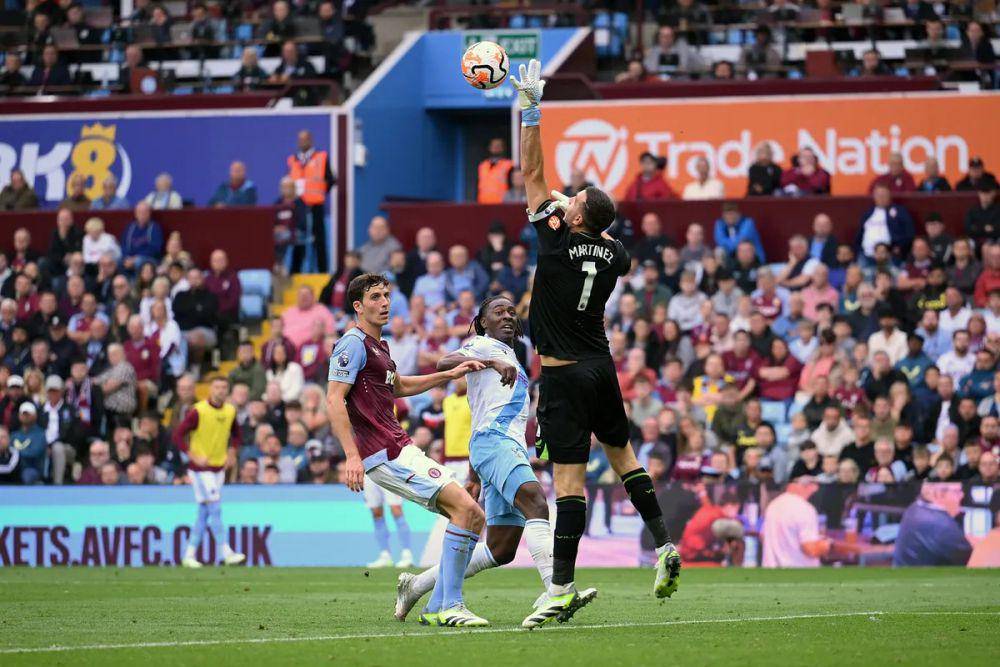 Aston Villa melawan Crystal Palace di Premier League 2023/2024. (premierleague.com)