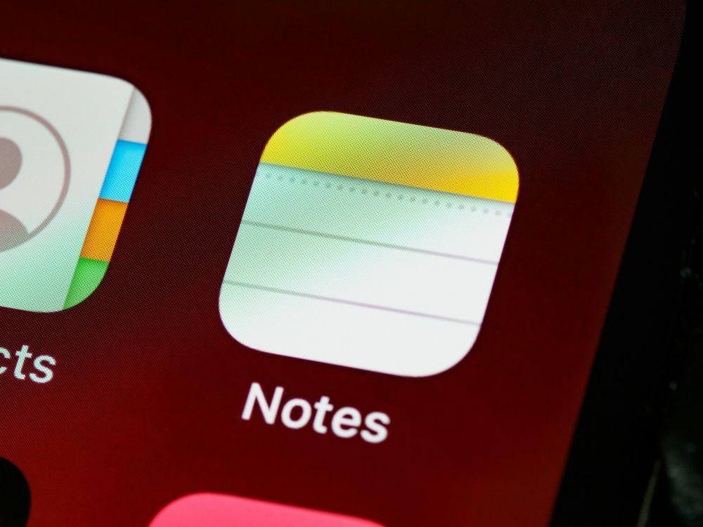 aplikasi Apple Notes (unsplash.com/Brett Jordan)