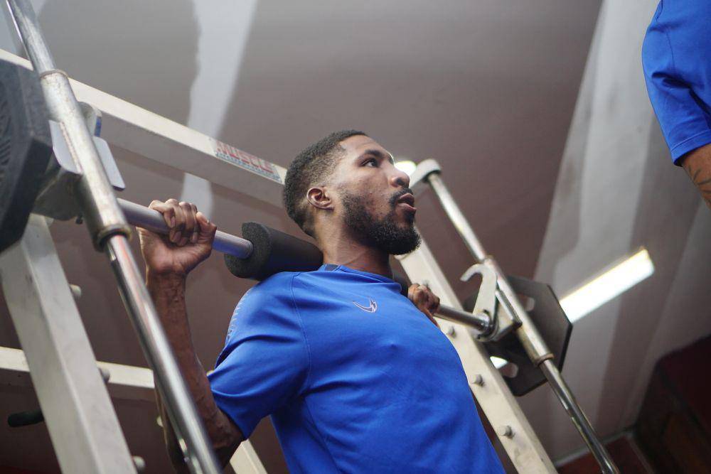 Pemain PSIS Semarang, Boubakary Diarra menjalani latihan personal. (Dok. PSIS)