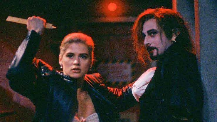 8 Film Horor Bertema Vampire Hunt, Ada Blade!