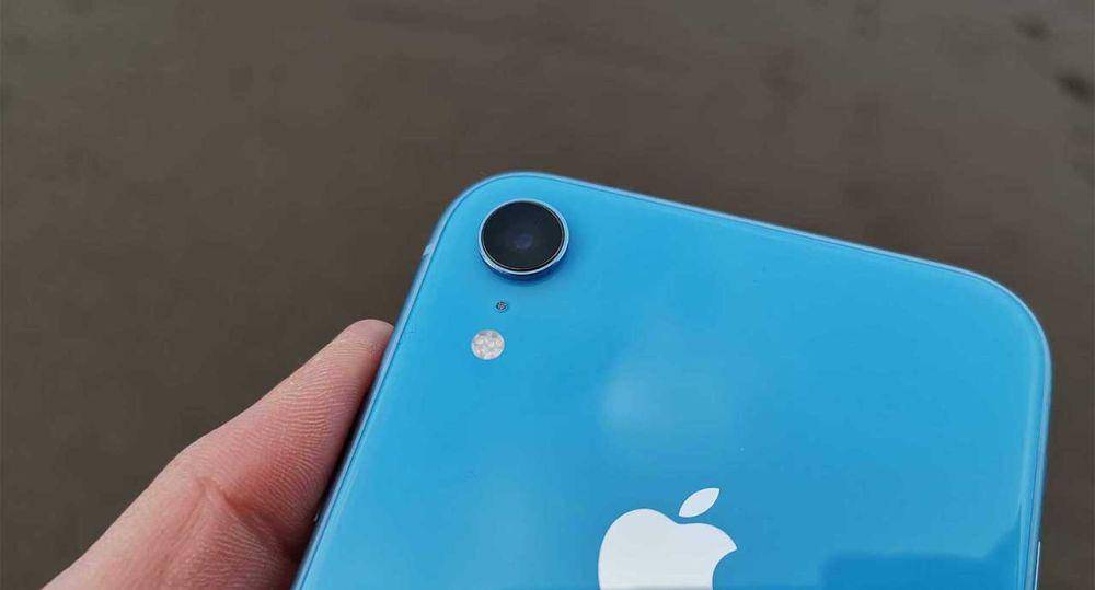 ilustrasi iPhone SE 4 (dok. Apple)