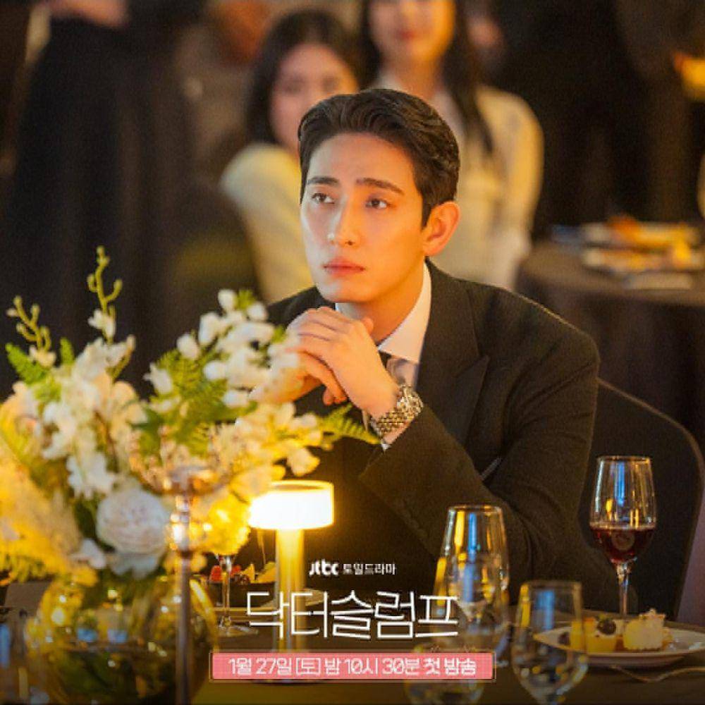Yoon Park di drama Doctor Slump (instagram.com/jtbcdrama)