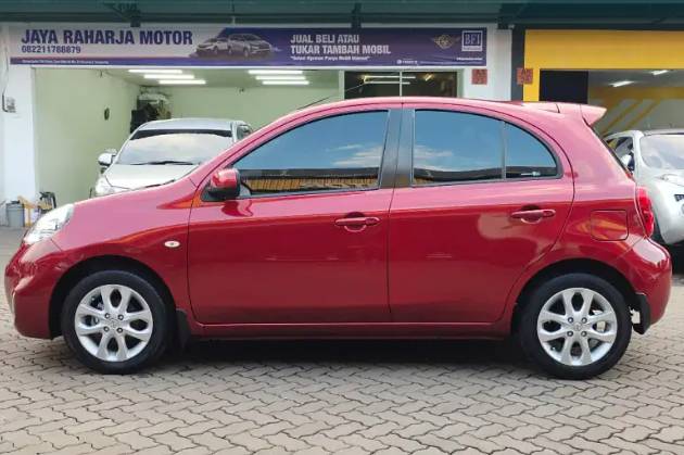Nissan March (olx.co.id)
