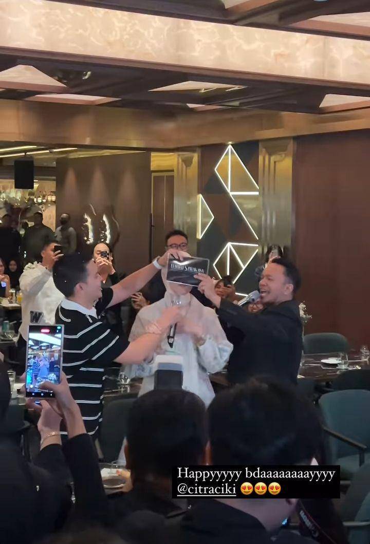 Kejutan ultah Citra Kirana (Instagram.com/danybarca22)