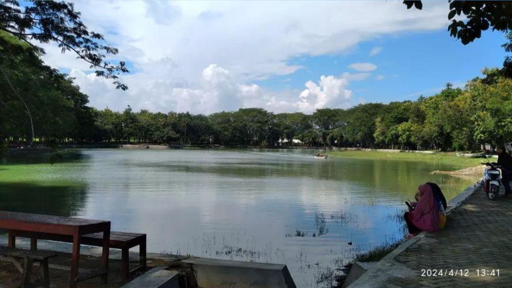 5 Daya Tarik Telaga Jonge Gunungkidul, Bayar Pakai Keping Kayu
