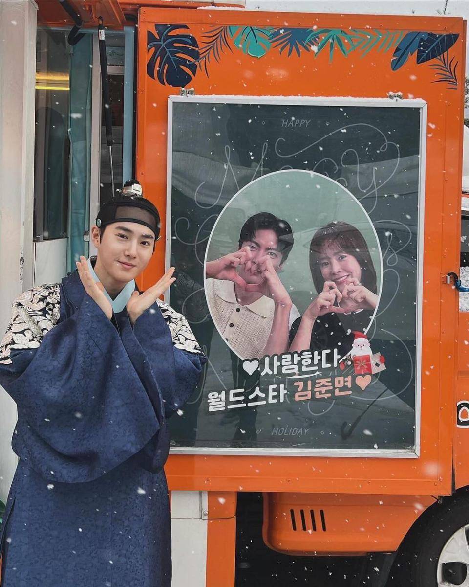 Suho di balik layar drakor Missing Crown Prince (instagram.com/kimjuncotton)