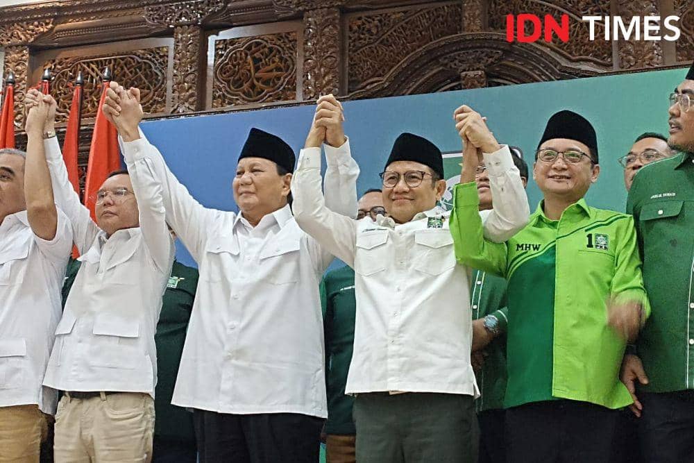 Ketua Umum DPP PKB Muhaimin Iskandar menerima Presiden Terpilih Prabowo Subianto di DPP PKB. (IDN Times/Amir Faisol)