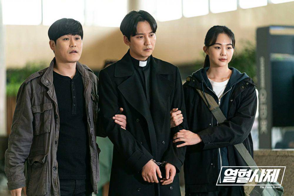 cuplikan drakor The Fiery Priest (dok. SBS)