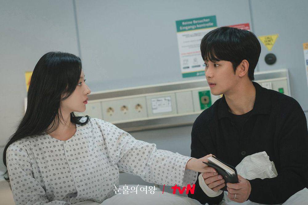 Still cut drama Queen of Tears (instagram.com/tvn_drama)