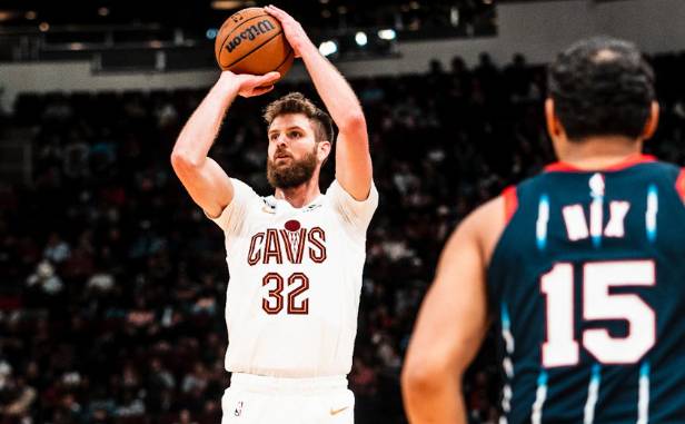 Dean Wade (nba.com)
