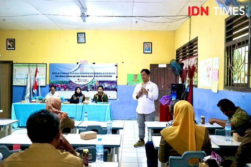 Direktur Yandas OIKN Suwito berikan arahkan kepada para guru tentang manajemen pendidikan di IKN (IDN Times/Ervan)