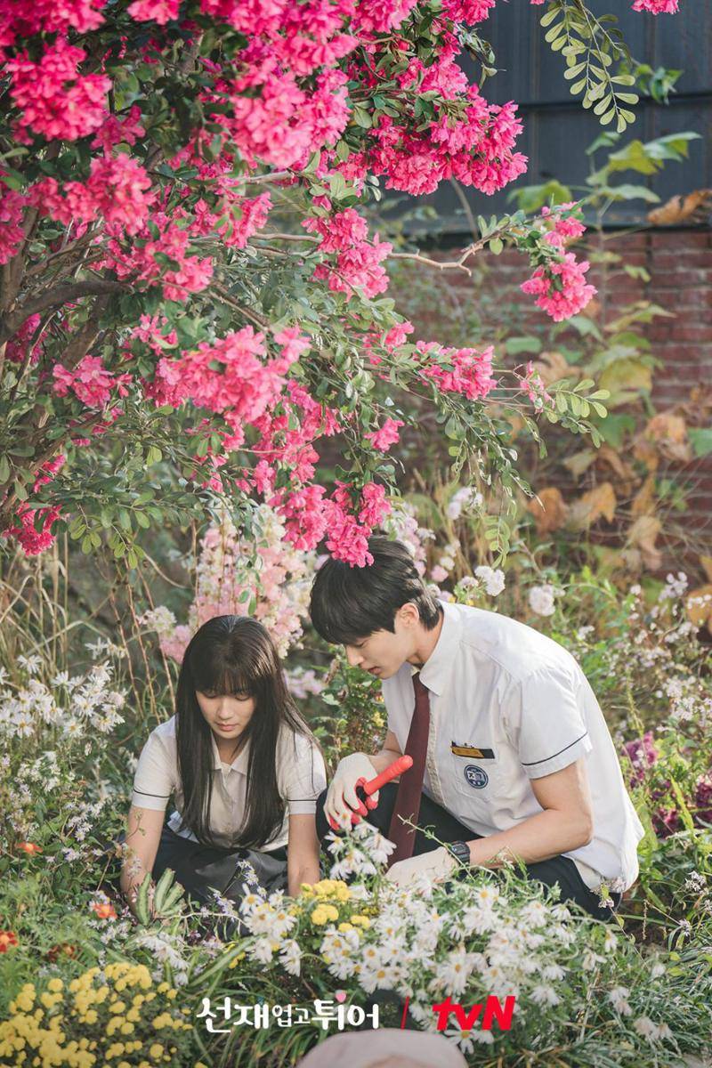 Kim Hye Yoon dan Byeon Woo Seok di Lovely Runner (twitter.com/CJnDrama)