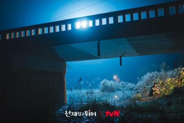 still cut drakor Lovely Runner (dok. tvN/Lovely Runner)