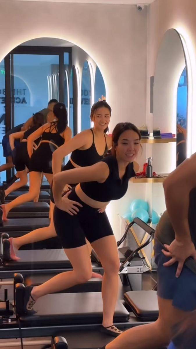 potret Gisel, Fuji, Nadya Arina, dan Sarah Tumiwa olahraga pilates bersama (instagram.com/gisel_la)