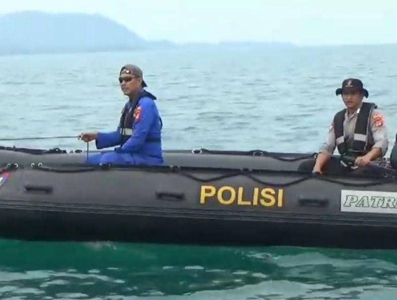 Proses pencarian pemuda Dede Saputra. (IDN Times/Istimewa).