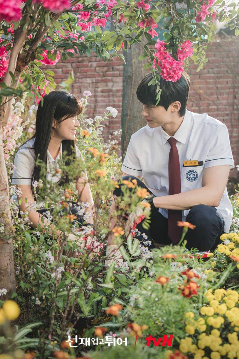 Kim Hye Yoon dan Byeon Woo Seok di Lovely Runner (twitter.com/CJnDrama)