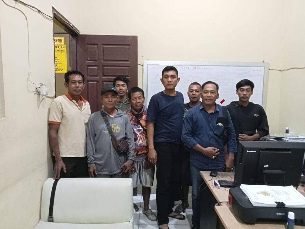 Polisi mengamankan 5 pelaku pemasang perangkat babi hutan salah sasaran berujung kematian seorang ibu rumah tangga (IRT) di Kabupaten Lampung Barat.