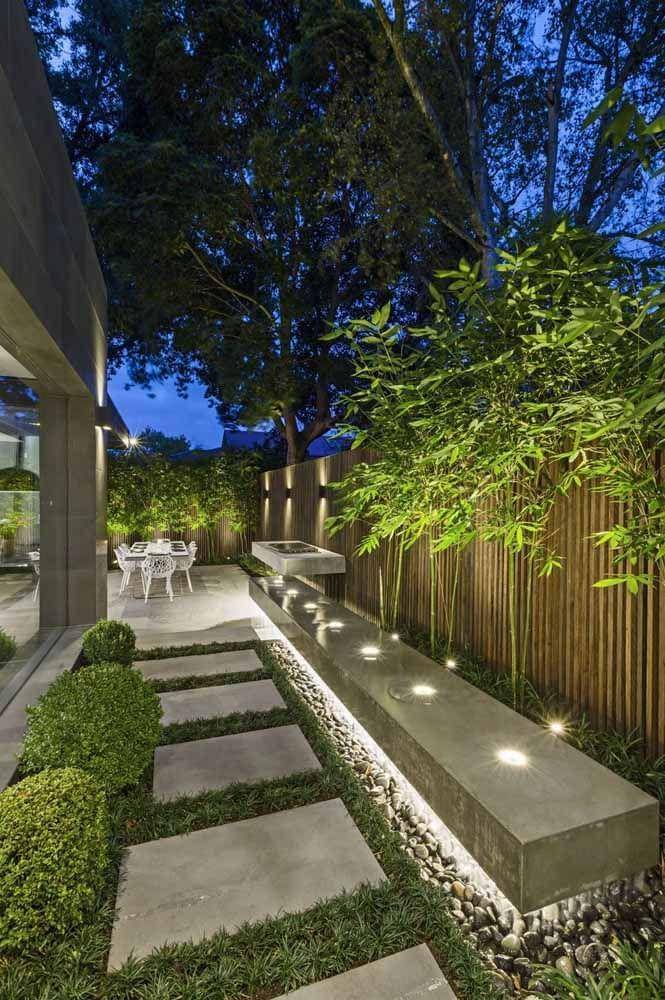 inspirasi foodpath untuk ciptakan side yard minimalis (decorfacil.com)