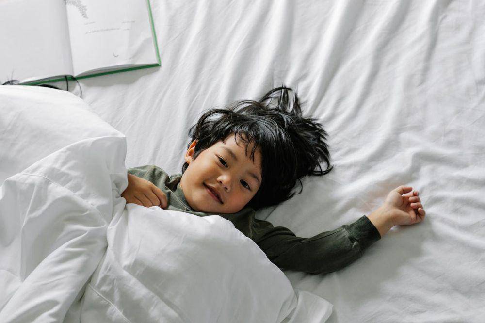 ilustrasi anak rebahan (pexels.com/Alex Green)