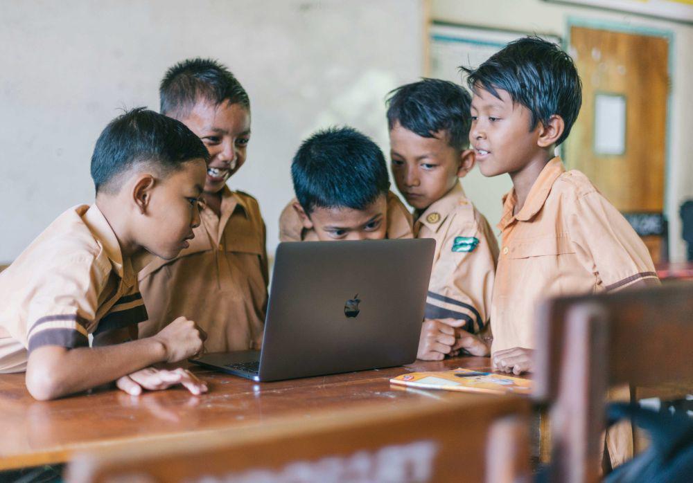 10 Kata Bijak Hari Pendidikan Nasional dari Tokoh Terkenal