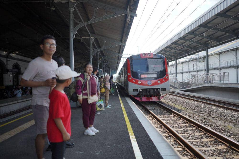 Commuter line. (Dok. Istimewa)