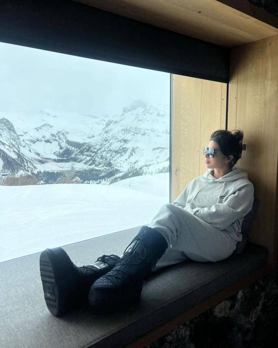 Priyanka Chopra (instagram.com/priyankachopra)
