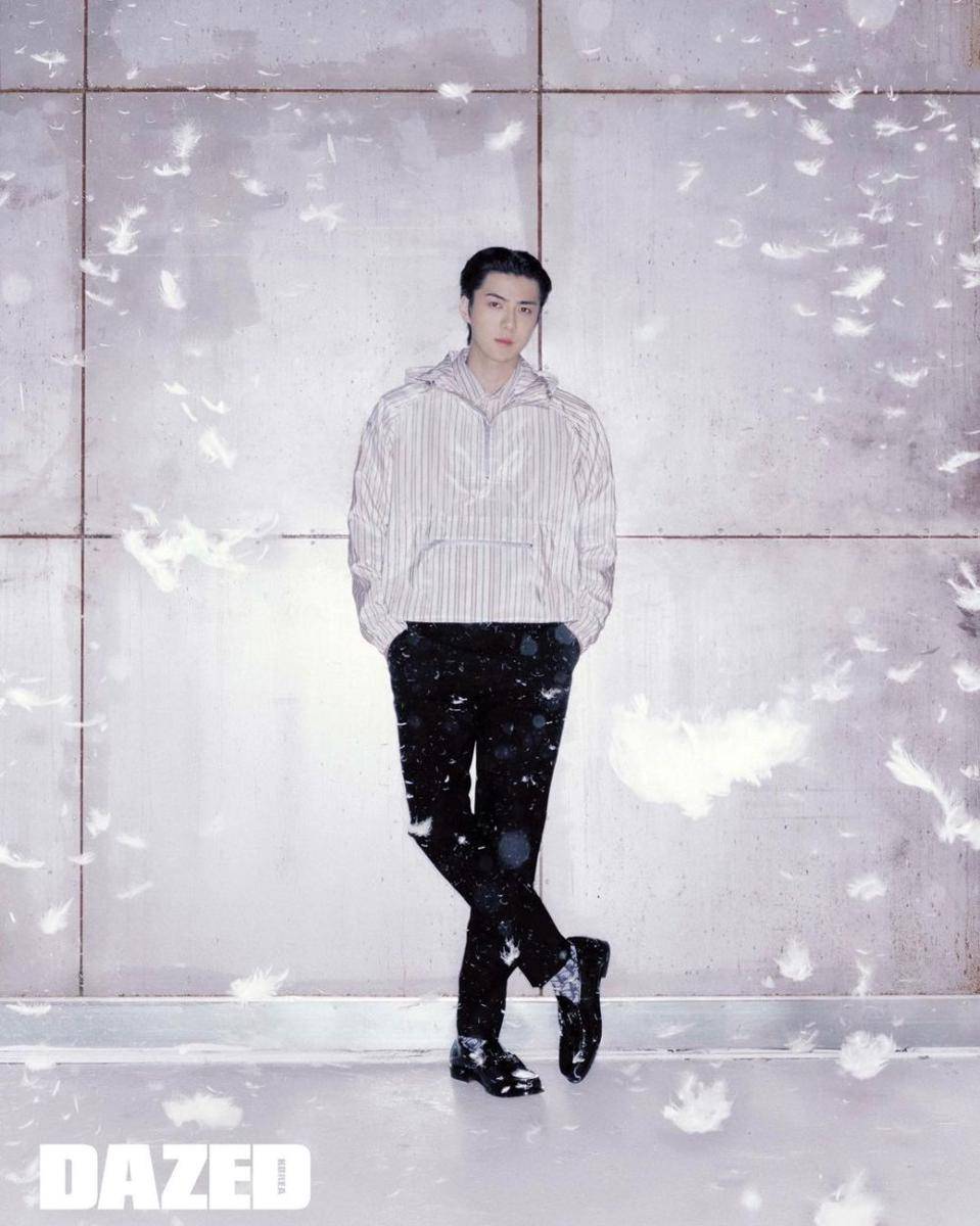 padu padan long pants ala Sehun EXO (instagram.com/weareone.exo)