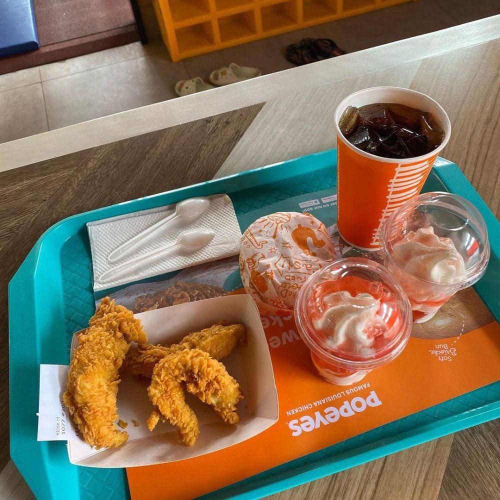 Desserts and Drinks (instagram.com/hirfood)