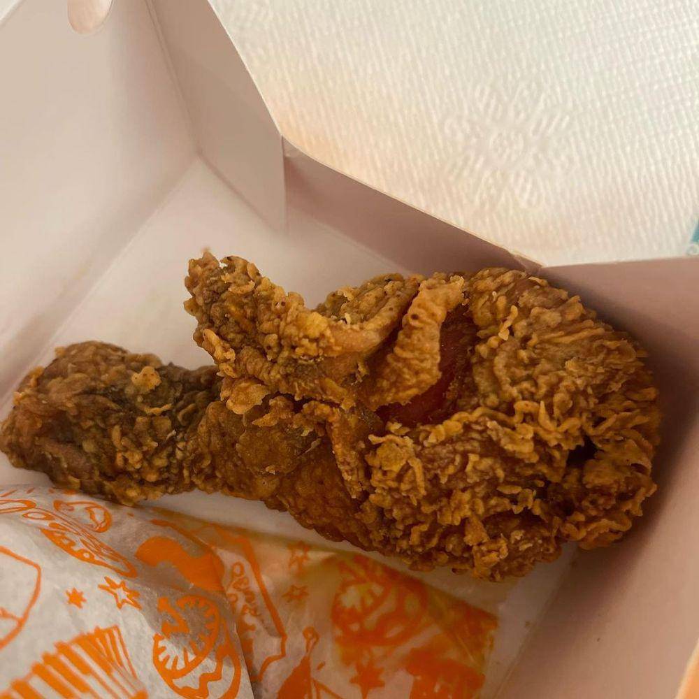 Signature Spicy Chicken (instagram.com/permisinumpangliwet.jkt)