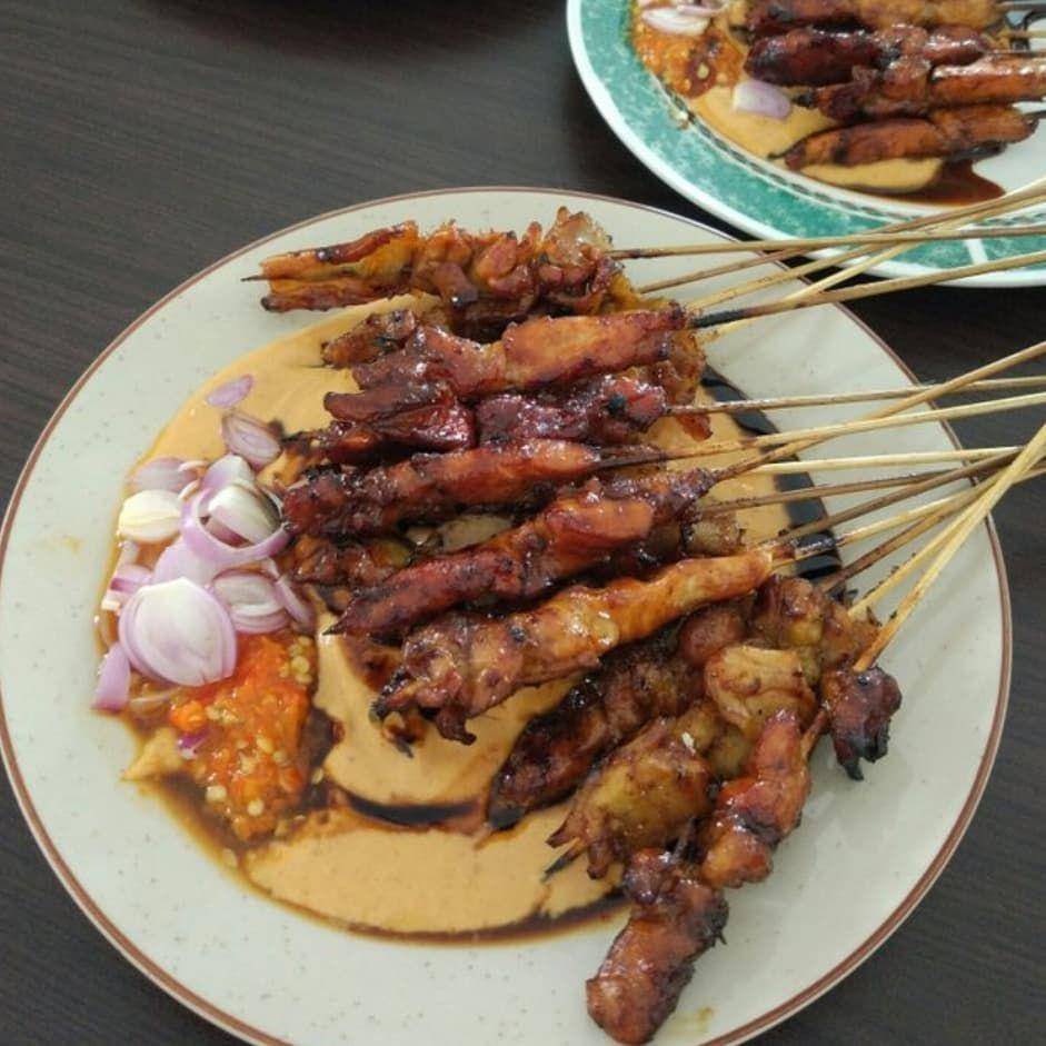 Menu sate ayam. (Instagram.com/satesiboenkediri)